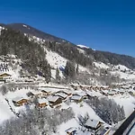 Schoeneben Hohe Tauern Blick 別荘 *