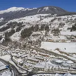 Schoeneben Hohe Tauern Blick 別荘