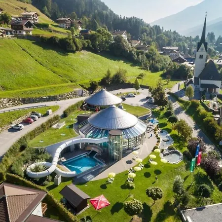 Schoeneben Hohe Tauern Blick *