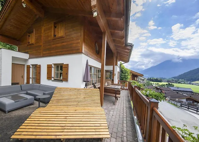 Schoeneben Hohe Tauern Blick Сasa de vacaciones Wald im Pinzgau