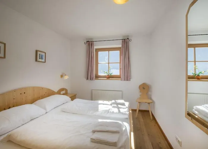 Schoeneben Hohe Tauern Blick Casa de Férias Wald im Pinzgau