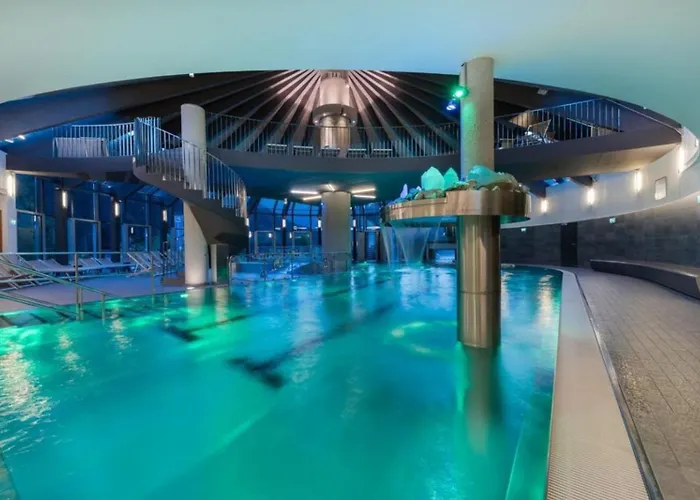 Schoeneben Hohe Tauern Blick Сasa de vacaciones Wald im Pinzgau