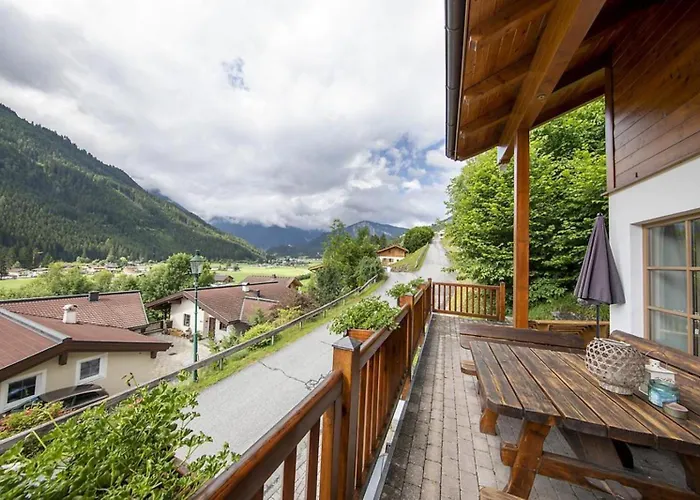 Schoeneben Hohe Tauern Blick * Wald im Pinzgau