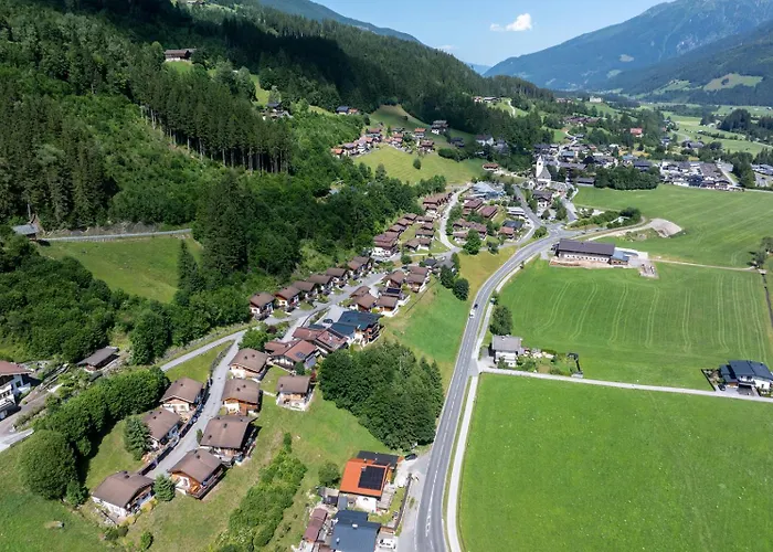 Casa de Férias Schoeneben Hohe Tauern Blick Wald im Pinzgau